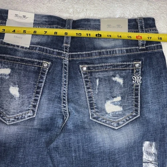 NWT Miss Me Jeans Curvy Fit Straight Mid Rise 33 X 32 Women's Jeans Distressed - Picture 14 of 16